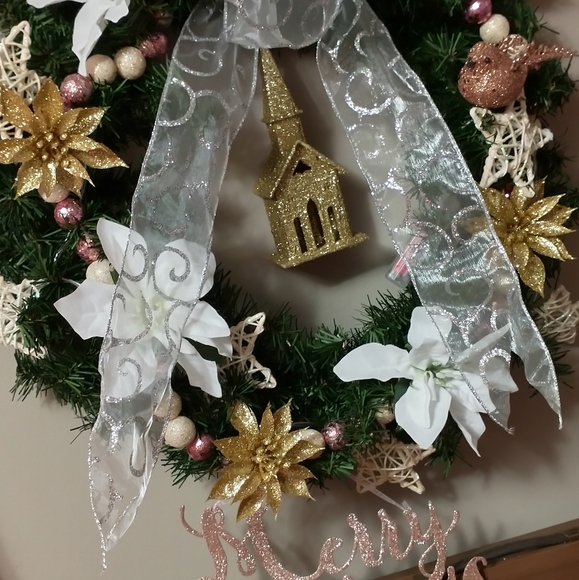 Wreath - Picture 1 of 5